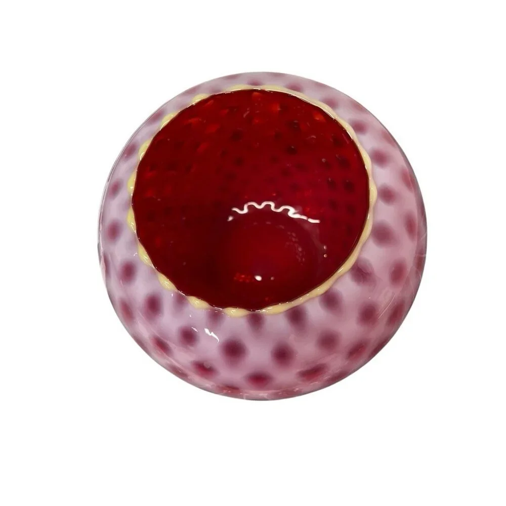 Unknown red round